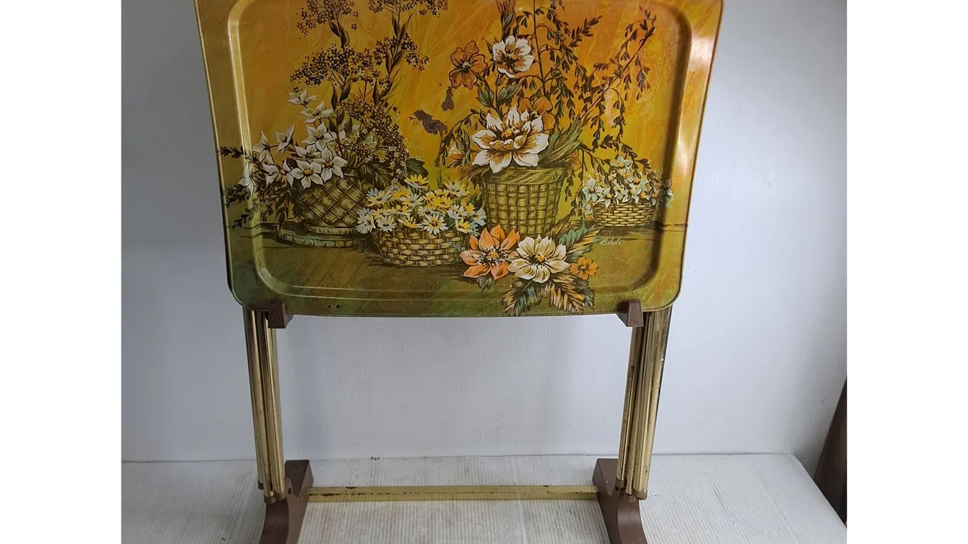 * Vintage TV Trays w/Stand - 33x22x11" - Cannot Ship