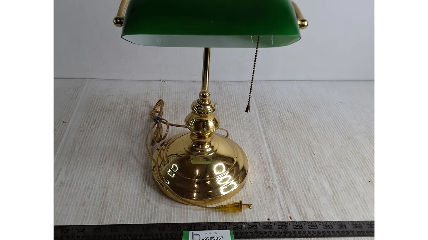 Adjustable Desk Lamp - Working