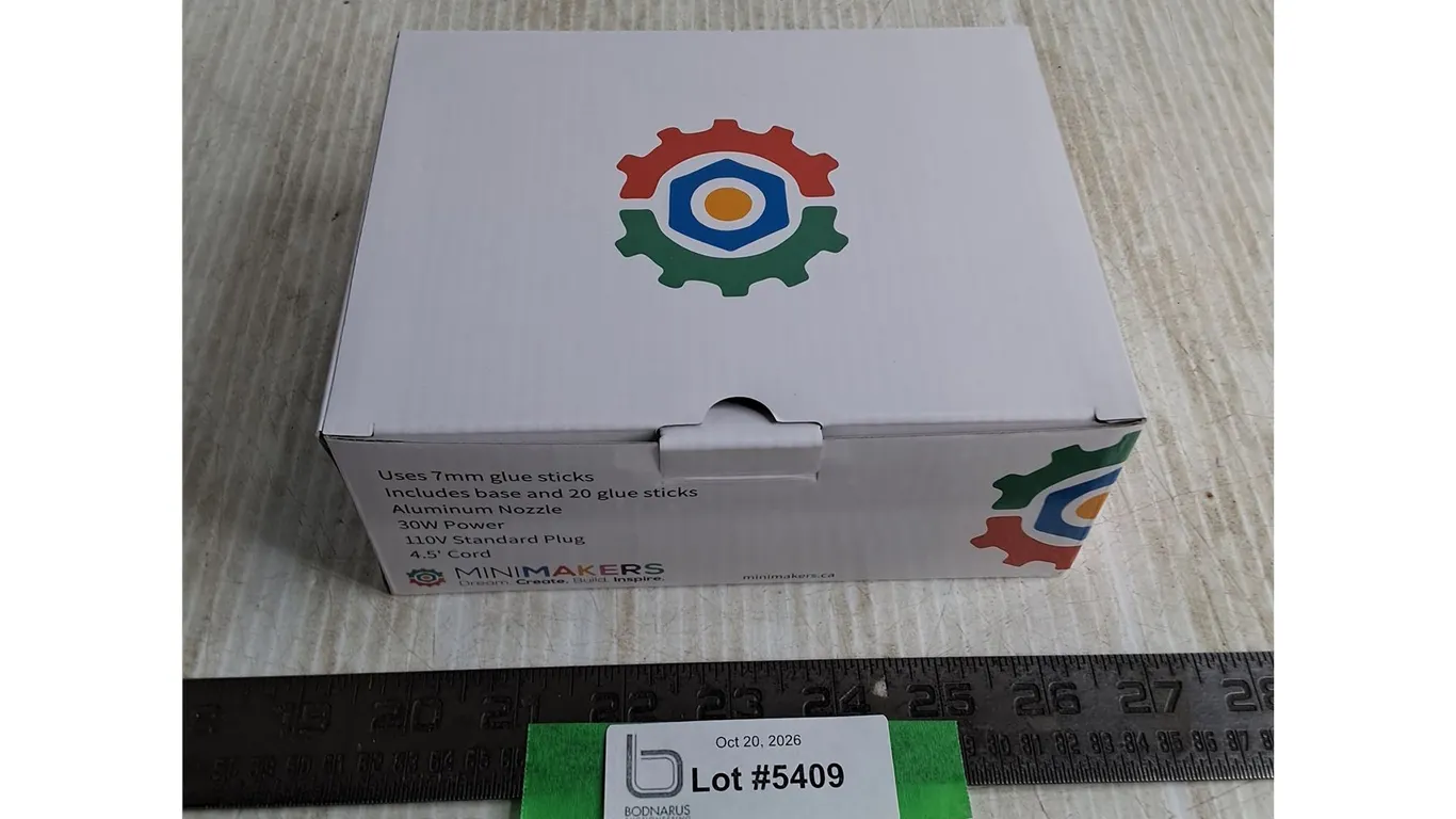 New MiniMakers Crafters Glue Gun Kit