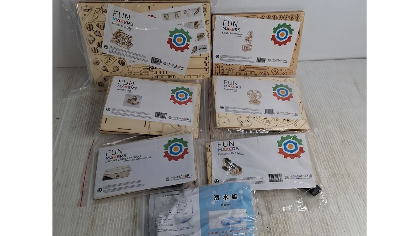 New MiniMakers STEM Building Toys (7 Packs)
