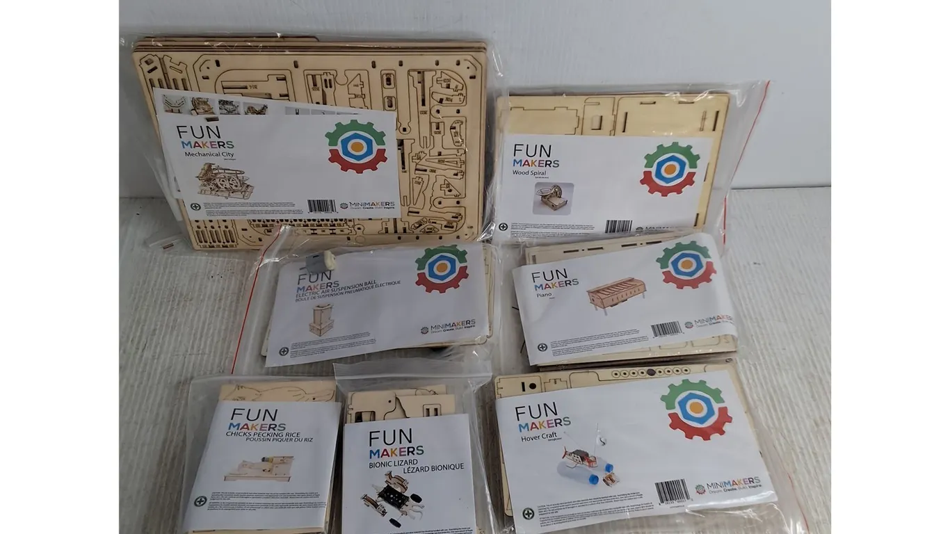 New MiniMakers STEM Building Toys (7 Packs)