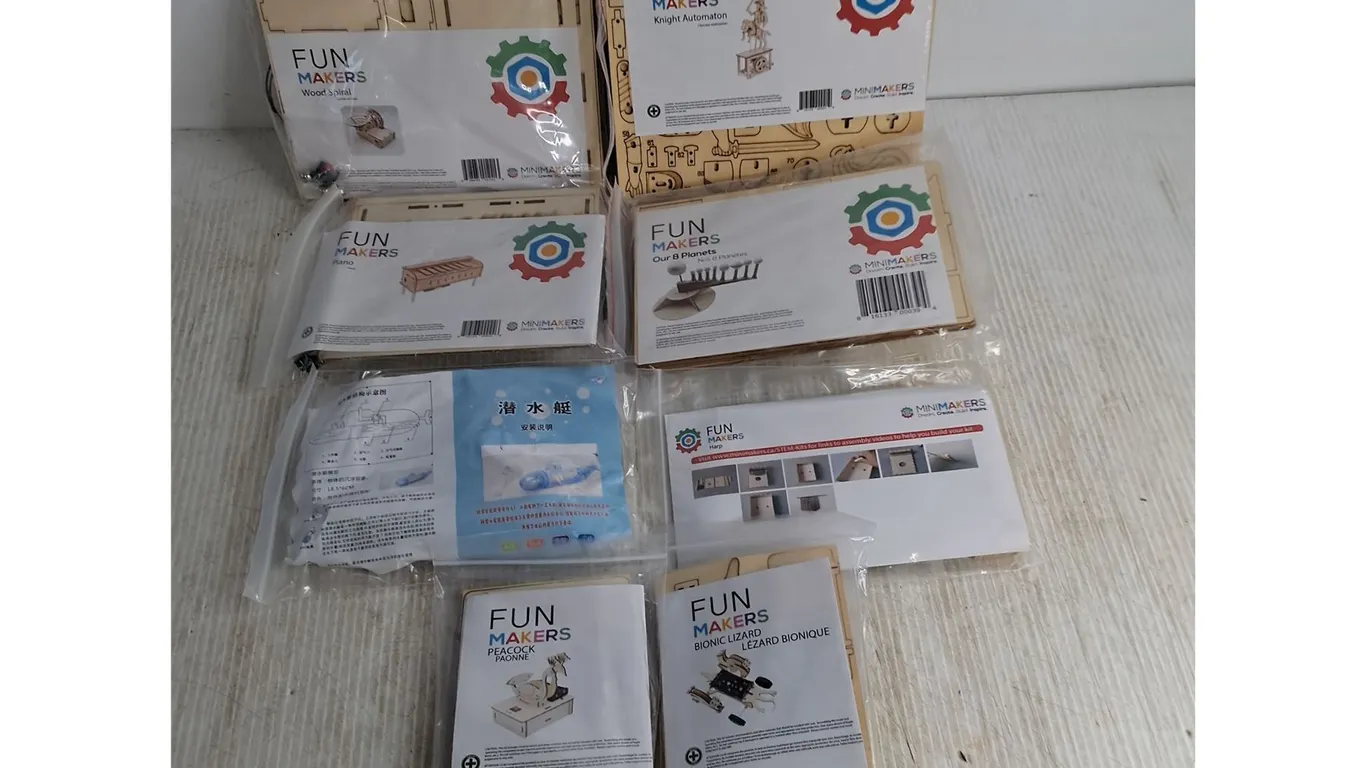 New MiniMakers STEM Building Toys (8 Packs)