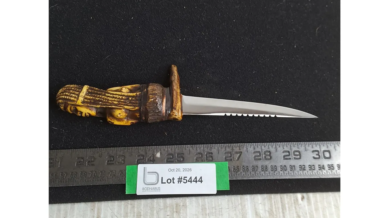 Fixed Blade Knife w/ Carved Handle - 4.75" Blade