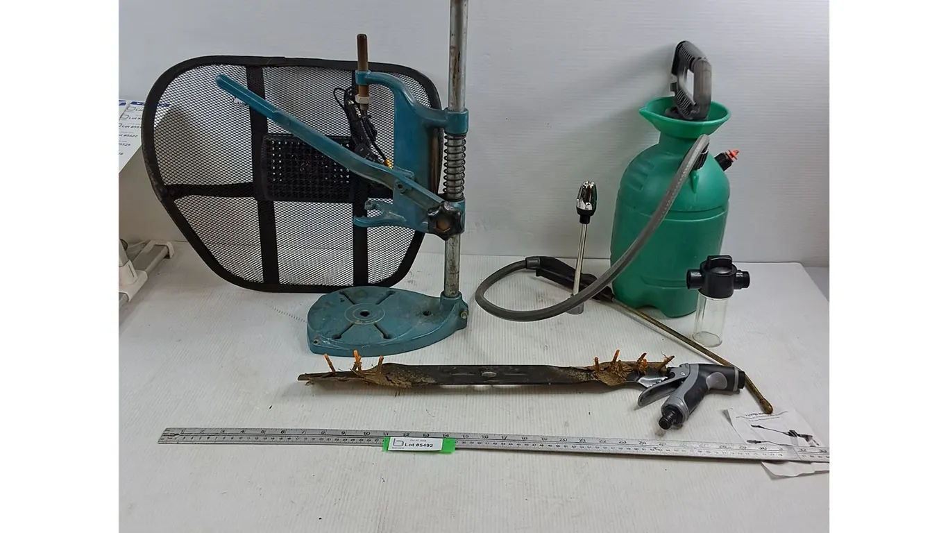 Pneumatic Sprayer Device - Press - PowerRake Lawnmower Blade - Water Gun & Accessories - As Is