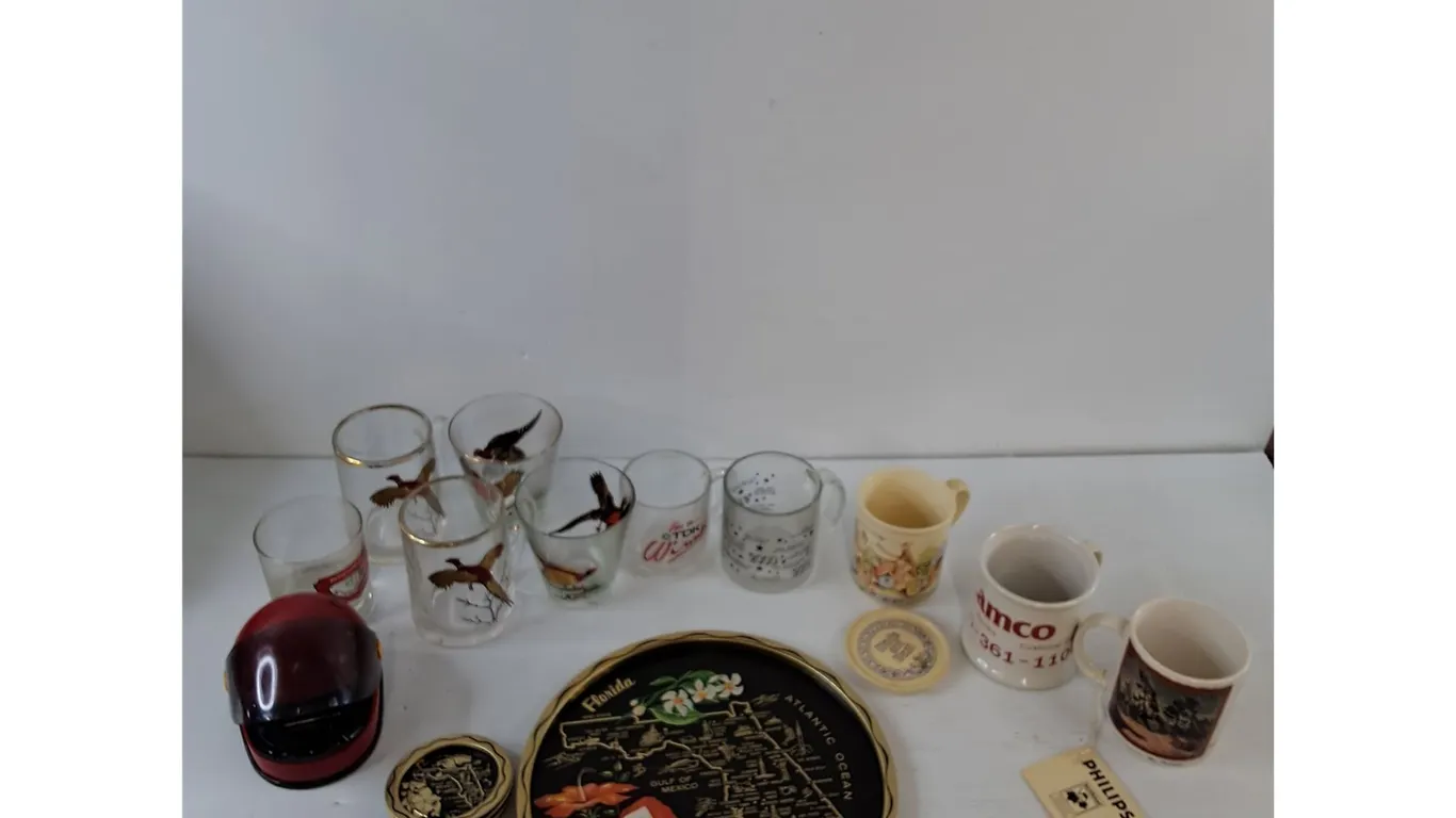 Smokeless Ashtray Untested As-Is, (4) Bird Cups, (6) Coffee Cups, (7) Florida Plates