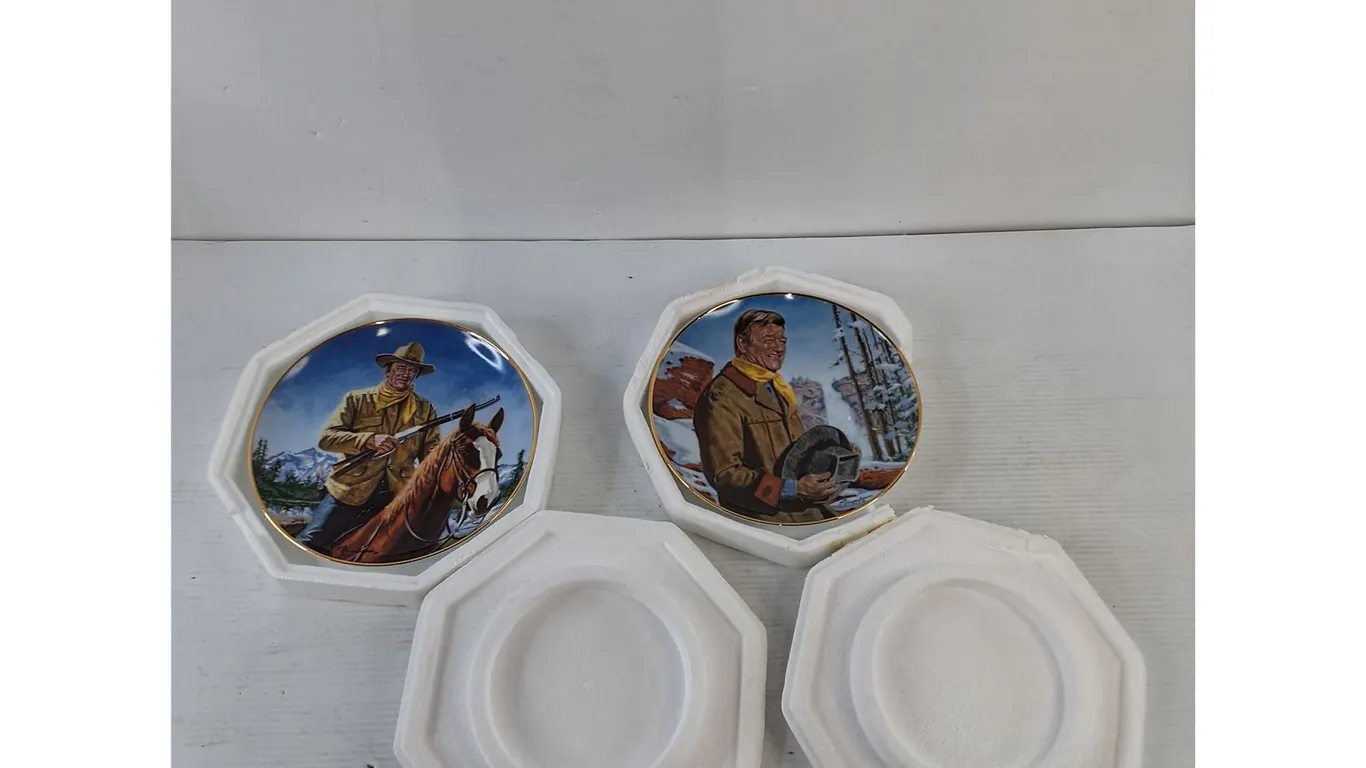 (2) John Wayne Commemorative Heirloom Plates, Pine Ridge & High Country Both CIB