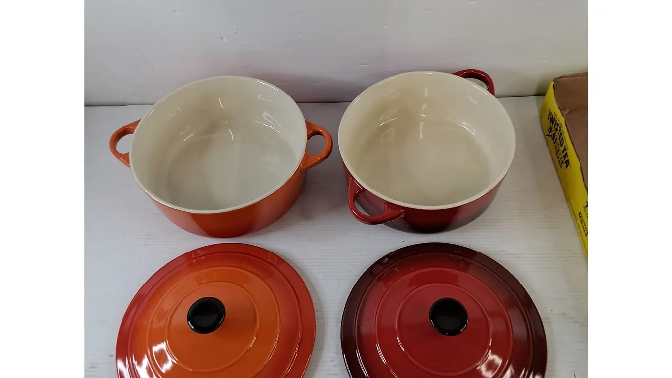 (2) Casserole Dishes, Orange & Red