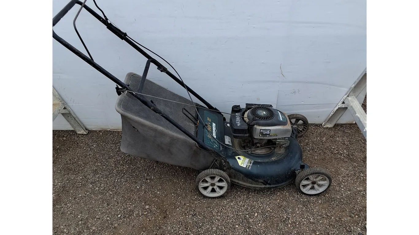 **Mastercraft Lawnmower - Untested, Pickup Only