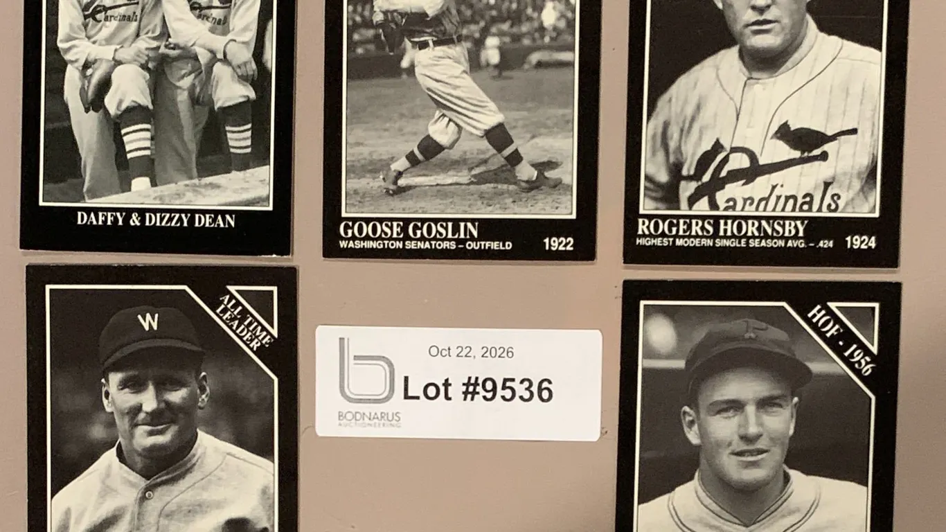 (5) MLB Baseball - Lot of Legendary HOF Players Cards NRMINT - MINT Authentic