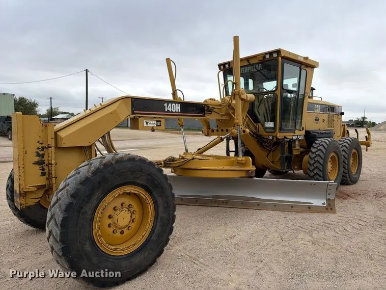 2006 Caterpillar 140H motor grader