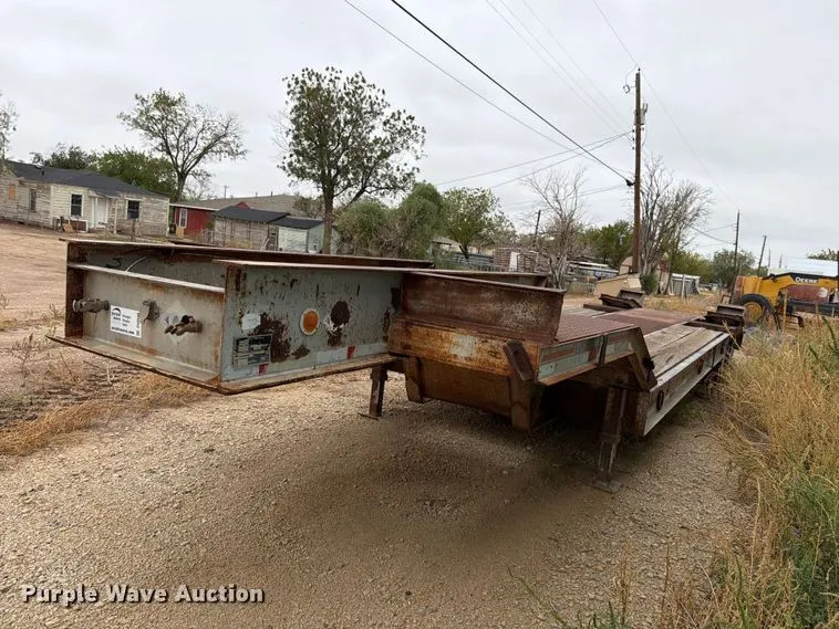 1984 Eager Beaver Trailers drop deck equipment trailer
