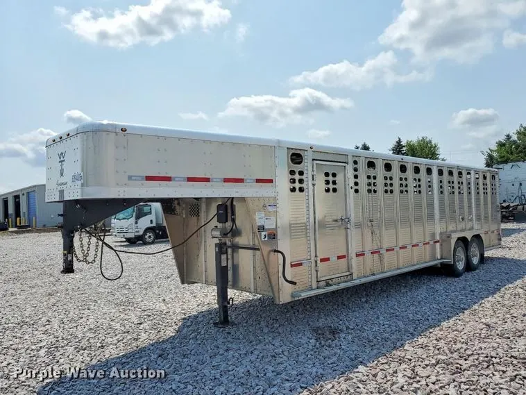 2025 Wilson PSGN 8428T livestock trailer
