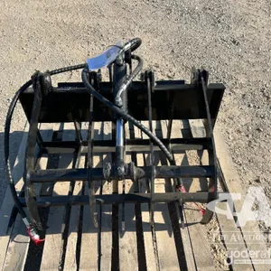 2026 aboss 25" grapple bucket, fits skidsteer. 