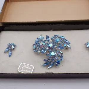 Sherman Demi-Parure
