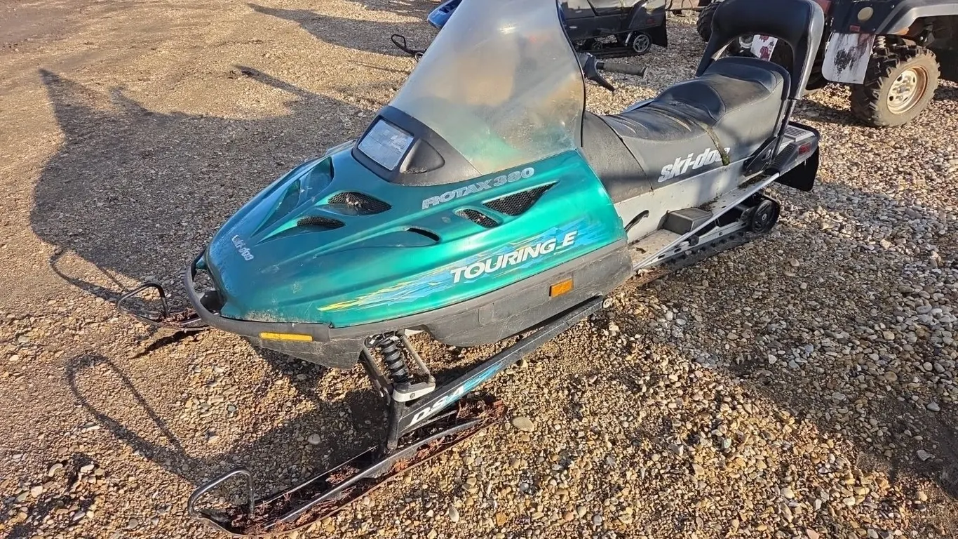 1997 Skidoo 380 Touring E
