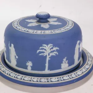 Antique Wedgwood Jasperware cheese dome, 9 1/4" in diameter and 5" in height
