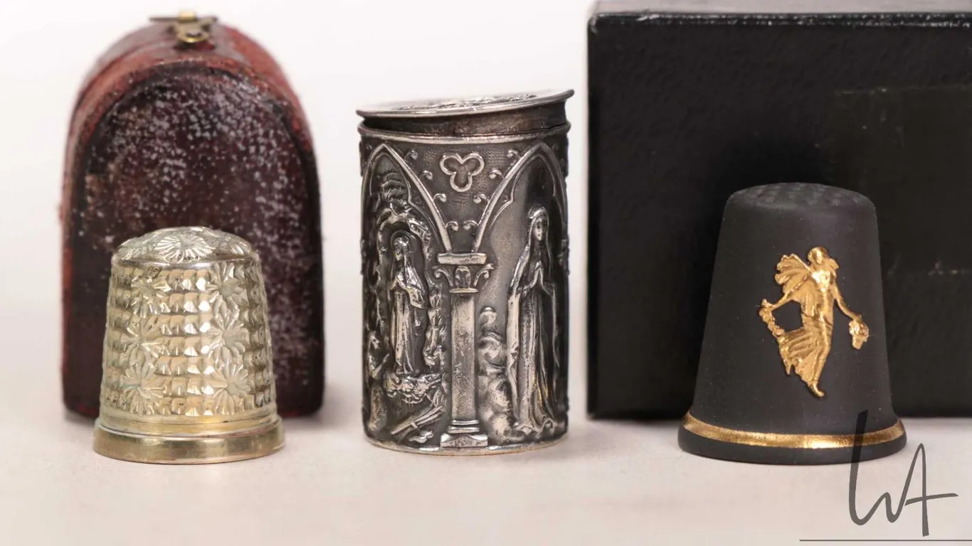 Antique French Notre Dame souvenir silver missing glass liner, circa late 1800- early 1900. Antique
