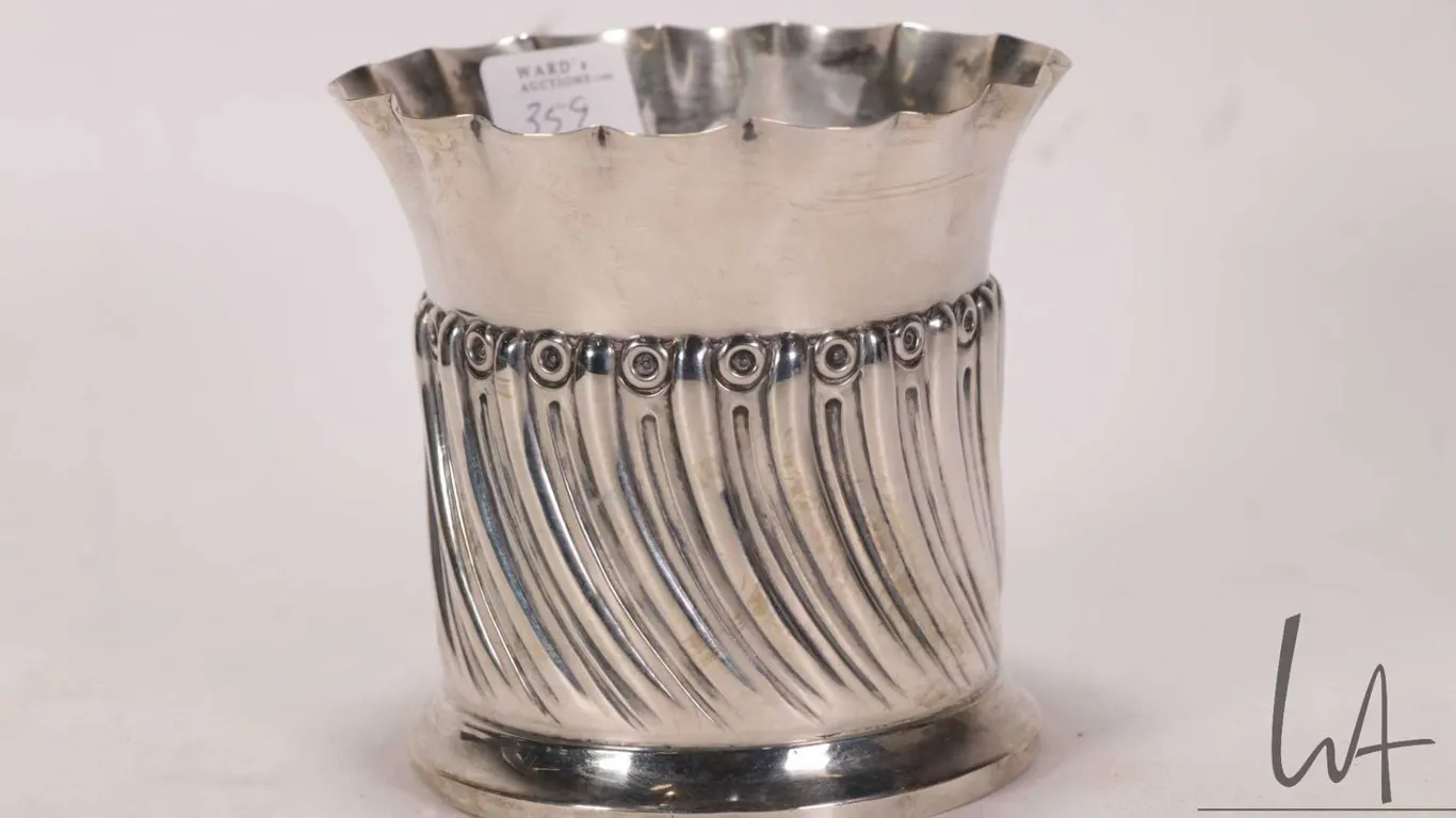 Antique sterling silver wine bottle holder, hallmarked London 1896, 4" in height