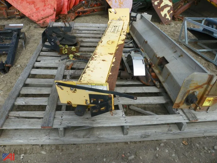 Tailgate Spreaders