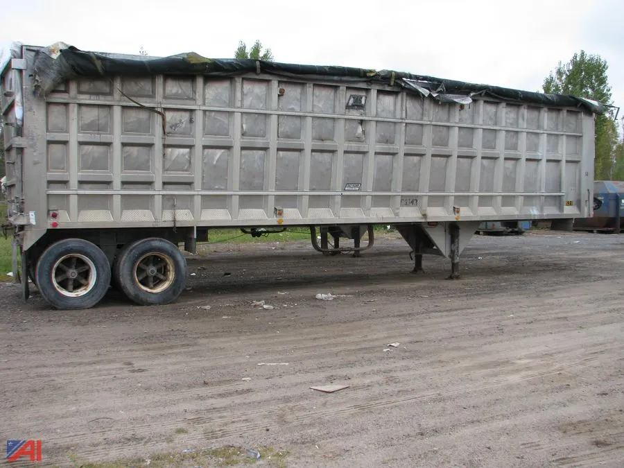 1994 East Pusher Trash Trailer