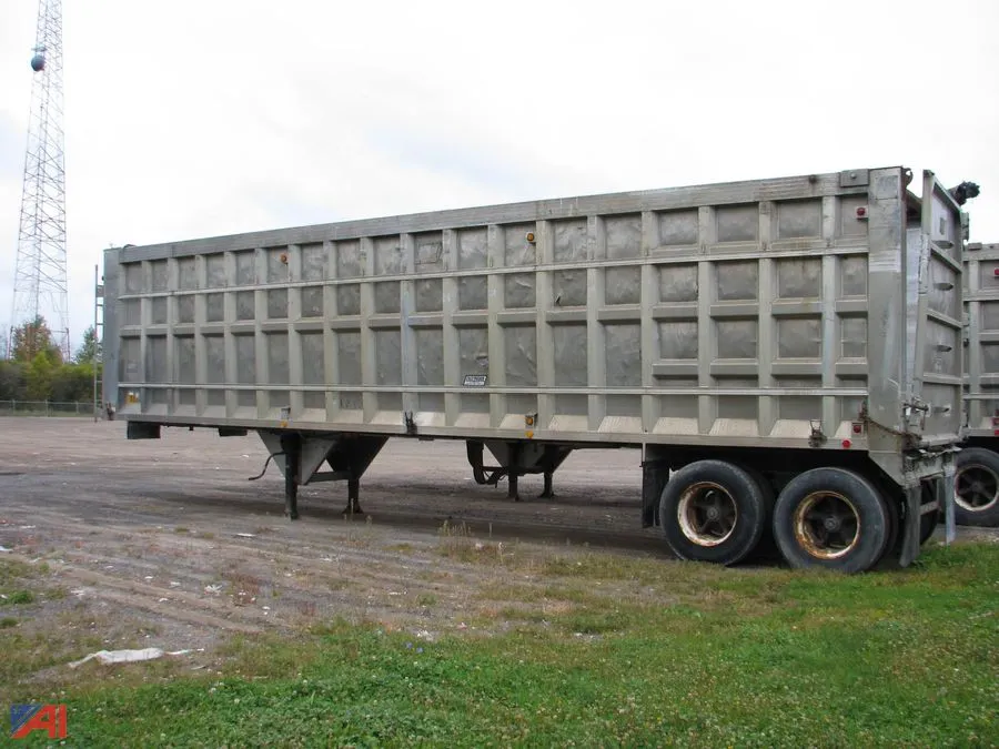 1994 East Pusher Trash Trailer