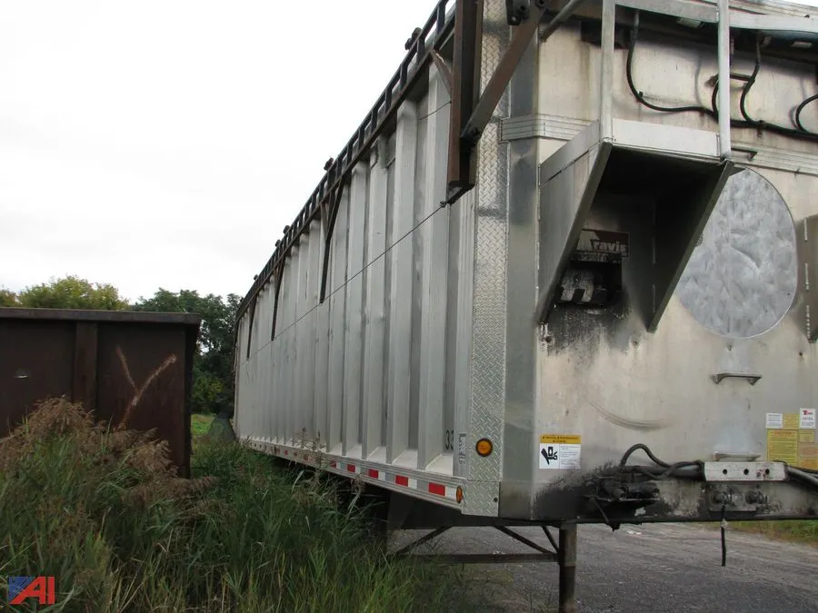 2015 Travis Live Bottom Trash Trailer