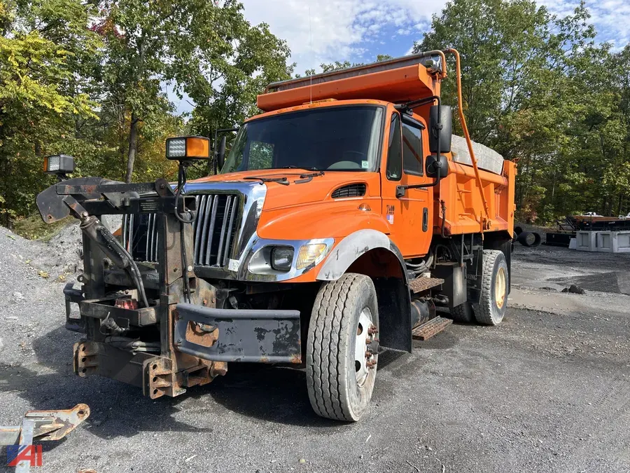 2007 International SA525 Dump Truck