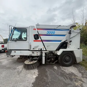 2000 Johnston  2V34/D Street Sweeper