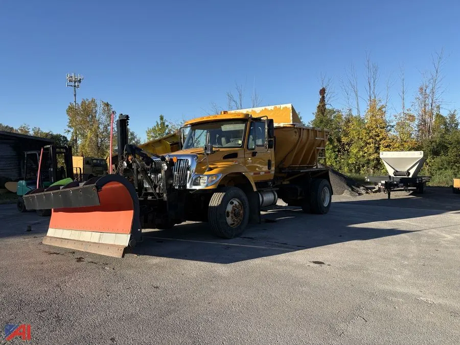 2005 International WorkStar 7500 Dump Truck