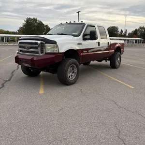 2006 Ford F-250 Super Duty Crew Cab Pickup Truck
