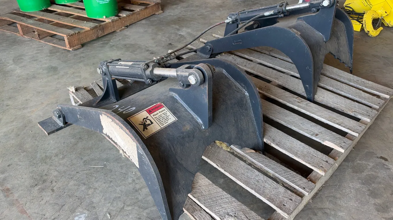 Hydraulic Grapple Assembly for Skid steer