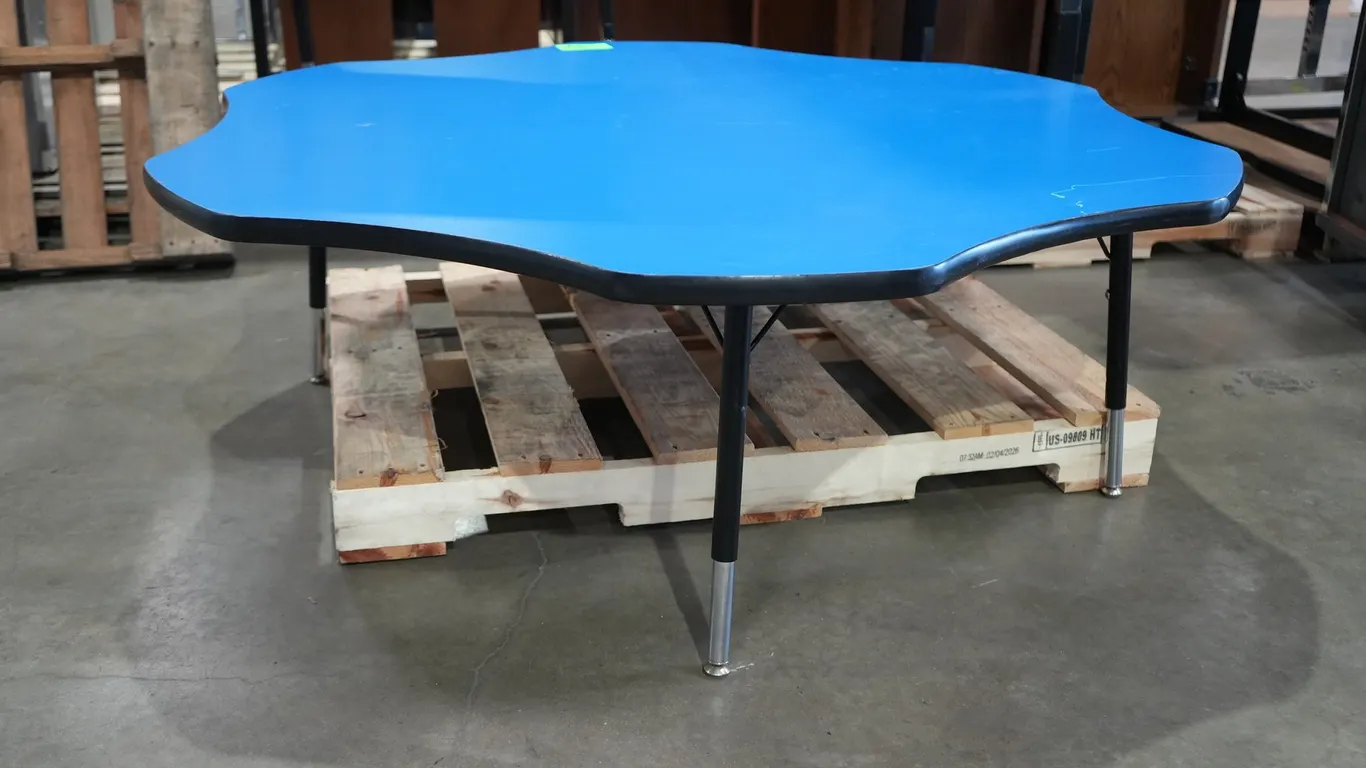 Free Flow Table