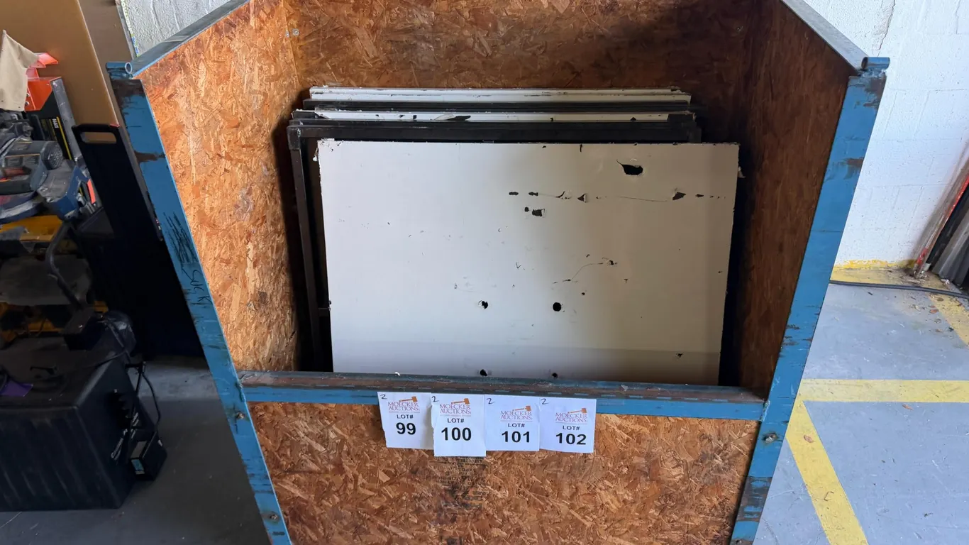 INDUSTRIAL ROLLING STORAGE CART