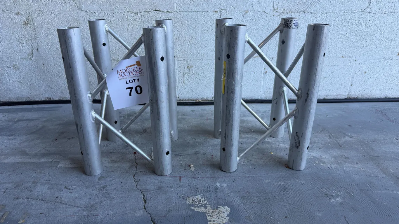 ALUMINUM SQUARE TRUSS SEGMENTS