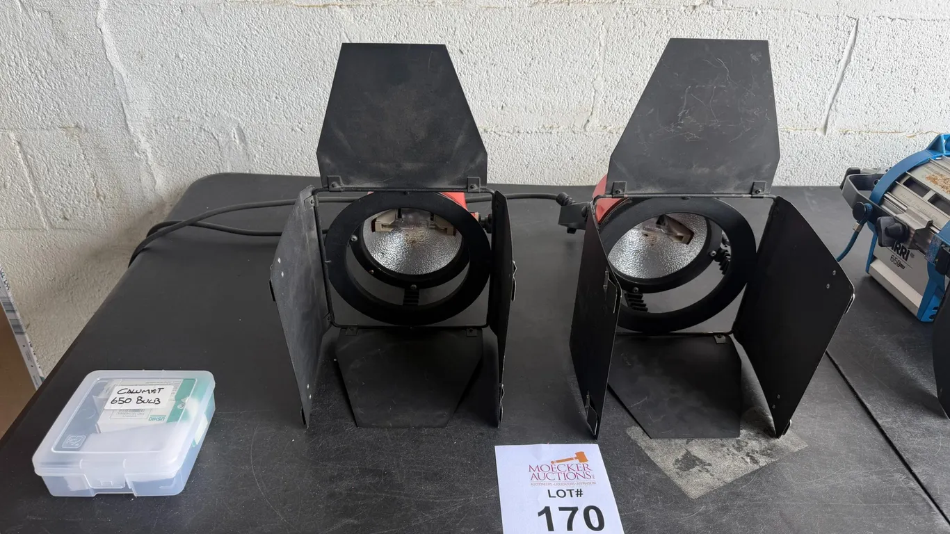 CALUMET 650 WATT VARIABLE SPOT LIGHT