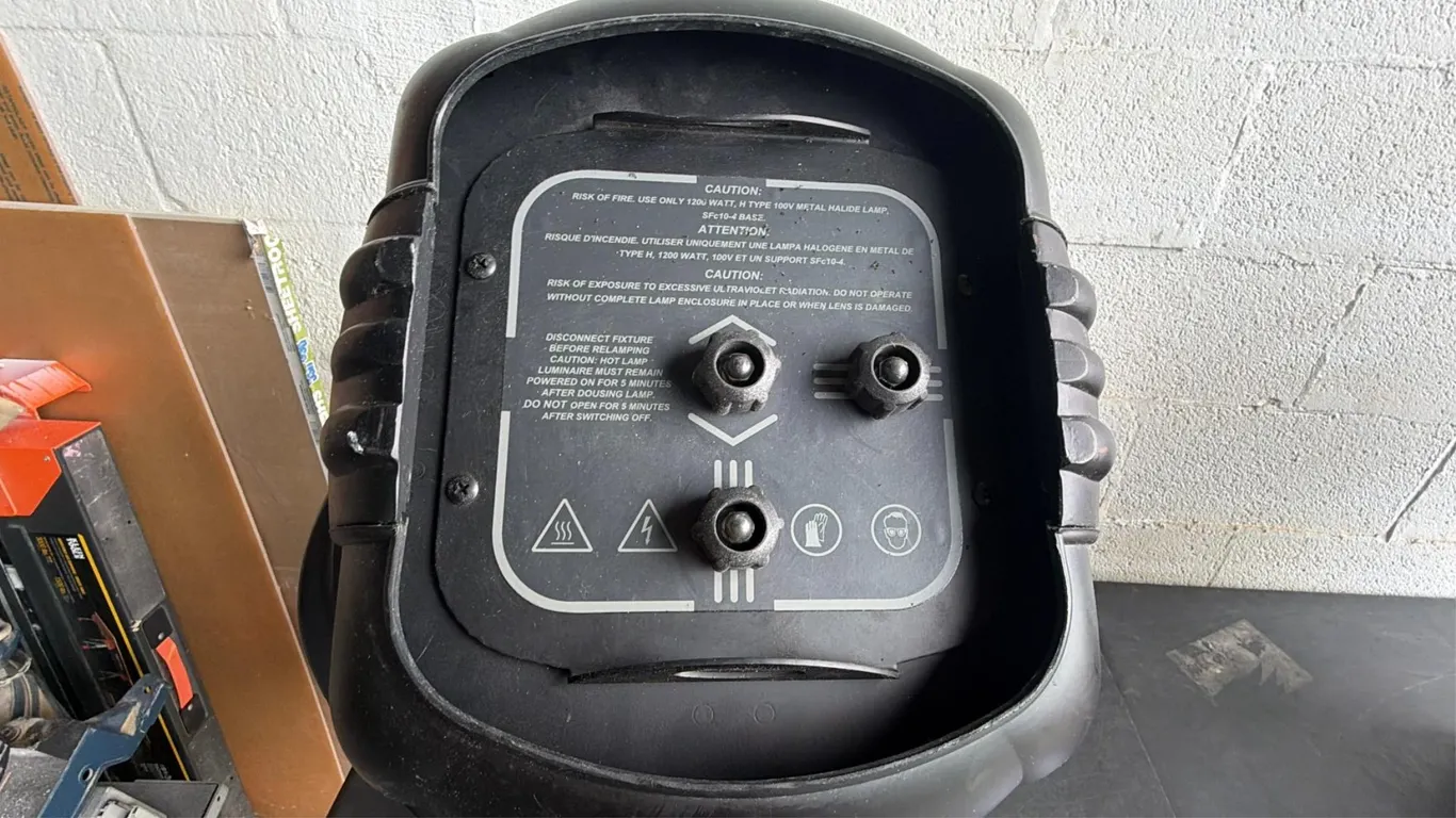 PHILIPS VARI-LITE VL3000 WASH AUTOMATED FIXTURES