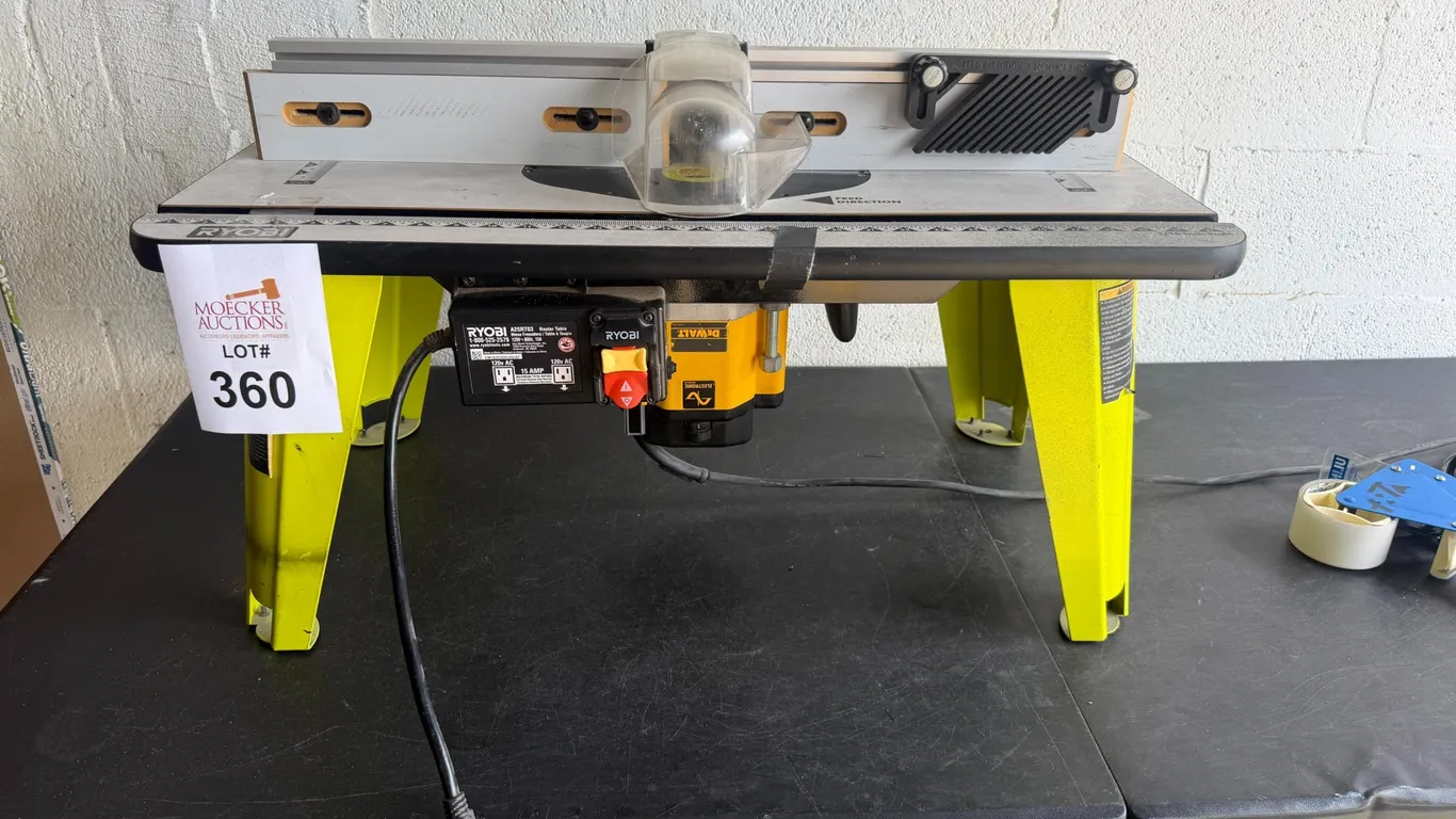 RYOBI A25RT03 ROUTER TABLE WITH DEWALT DW625