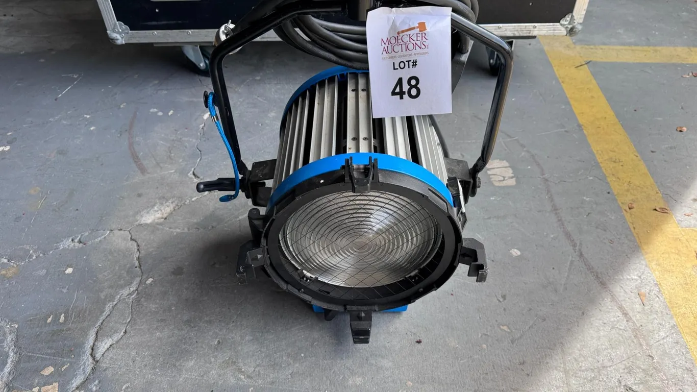 ARRI STUDIO 2000 FRESNEL LIGHT