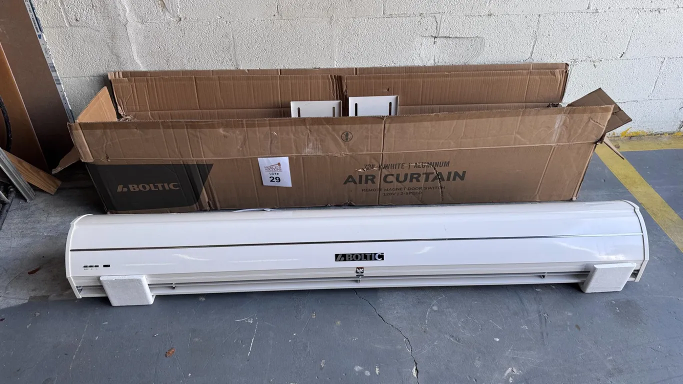 BOLTIC AIR CURTAIN 72" (NEW/OPEN BOX)