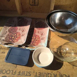 Assorted Kitchenware Lot: Mixing Bowls, & Glassware Bowl, Ceramic Bowls, Serving Trays