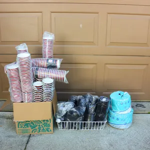 Coffee Cups w/ Lids and Paper Plates