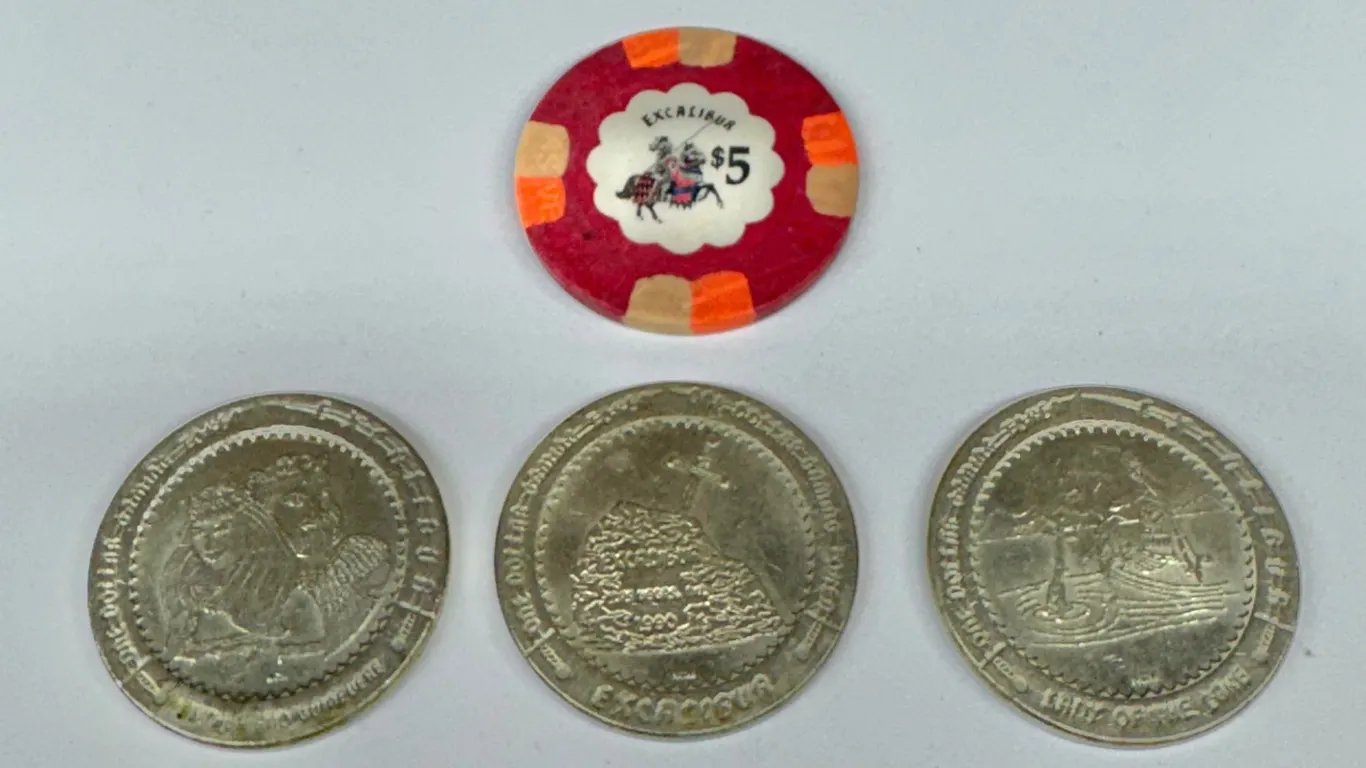 Las Vegas Excalibur 1990 Gaming Tokens & Chip