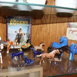 Horse Figurines & Memorabilia