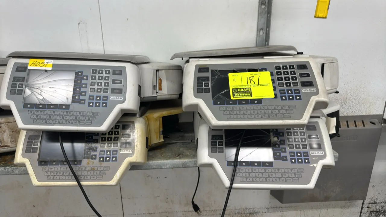 Hobart Quantum 30 lb electronic scales with label printers. Features alphanumeric keypads and integrated label printers. Electrical: 120V. Note: Untes