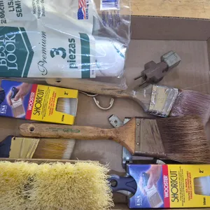 PAINT BRUSHES
