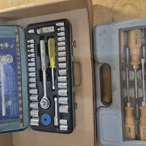 SOCKET SET AND SCREWDRIVERS
