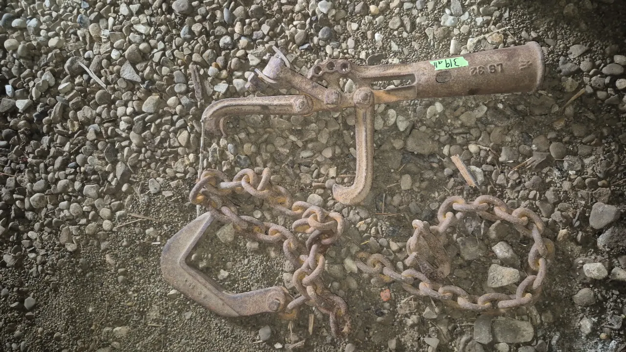 ANTIQUE FENCE PULLER