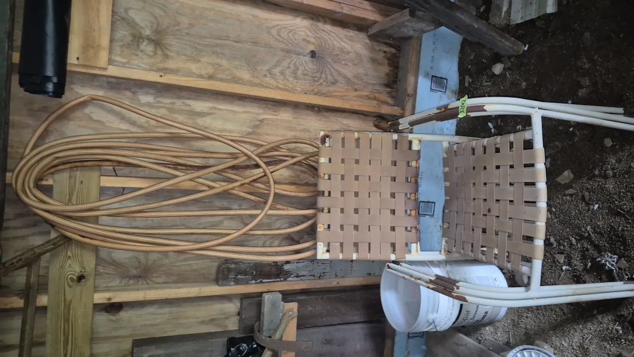 TWO LAWN CHAIRS AND GARDEN HOSE