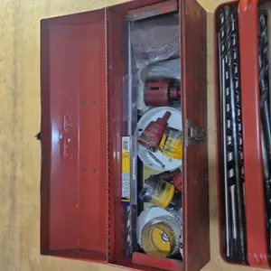 HOLE SAWS AND WOOD BITS