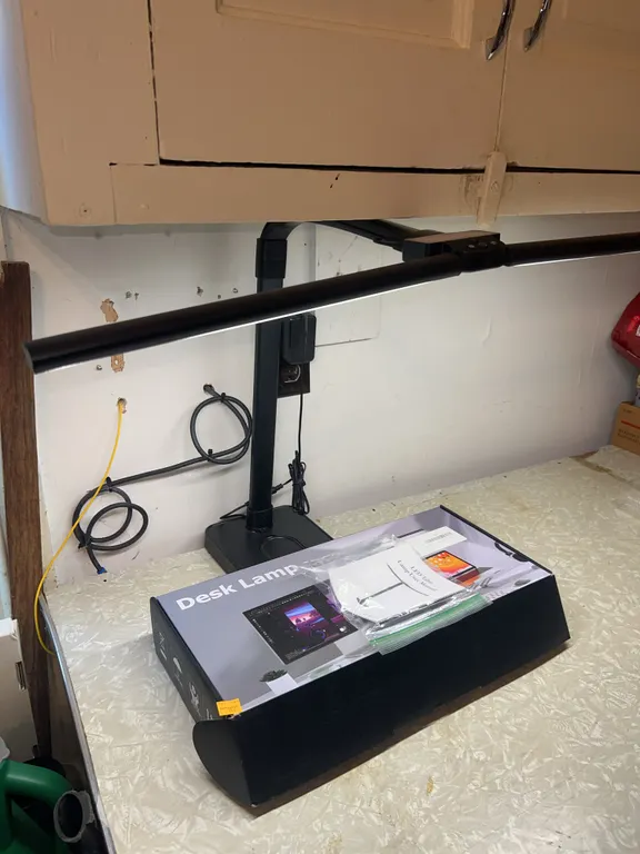 Adjustable LED Table/Desk Lamp